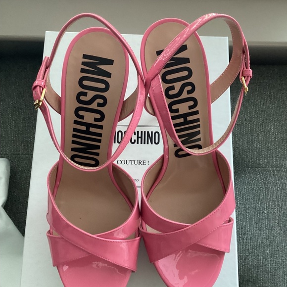 Moschino Logo Sole Platform Sandal (Women) 9US / 39EU - Picture 6 of 14